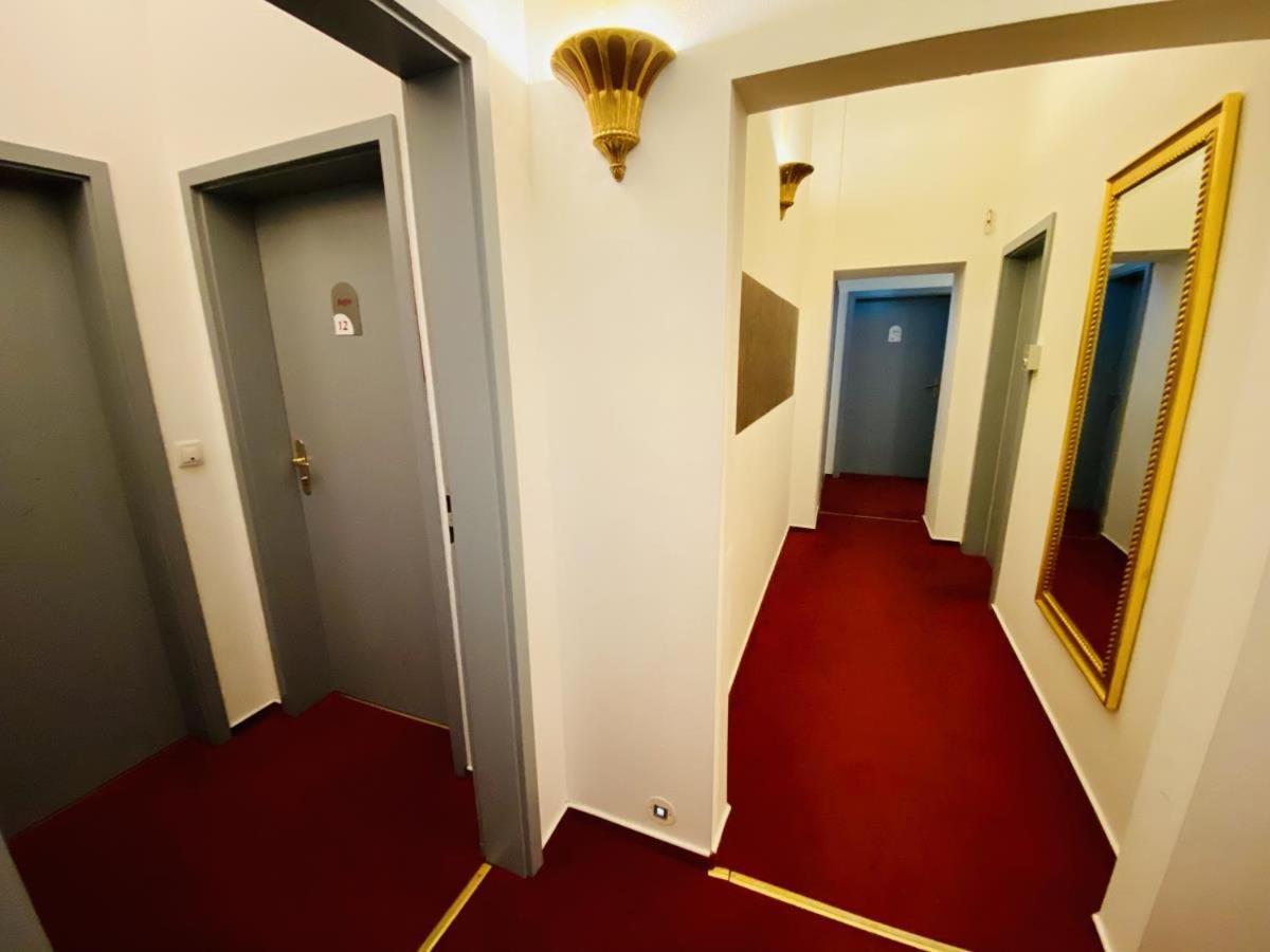 Doppelzimmer Dinner, Direkt Am Alten Strom ロストック エクステリア 写真
